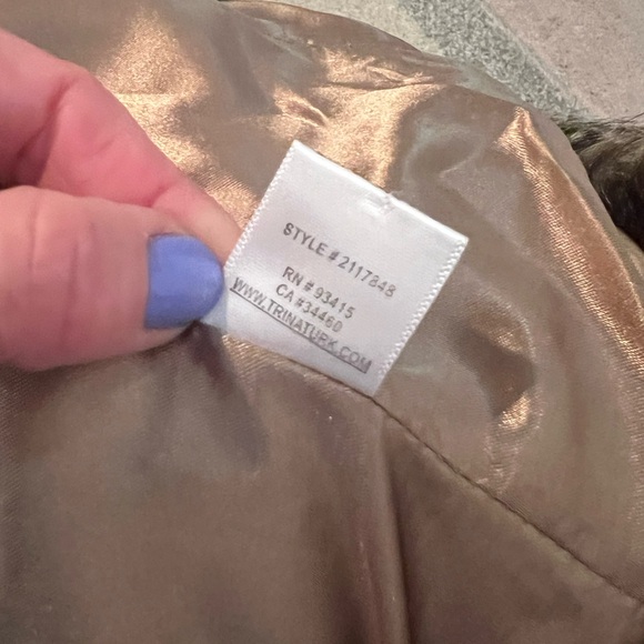 Trina Turk Fux Fur vest - Picture 9 of 9